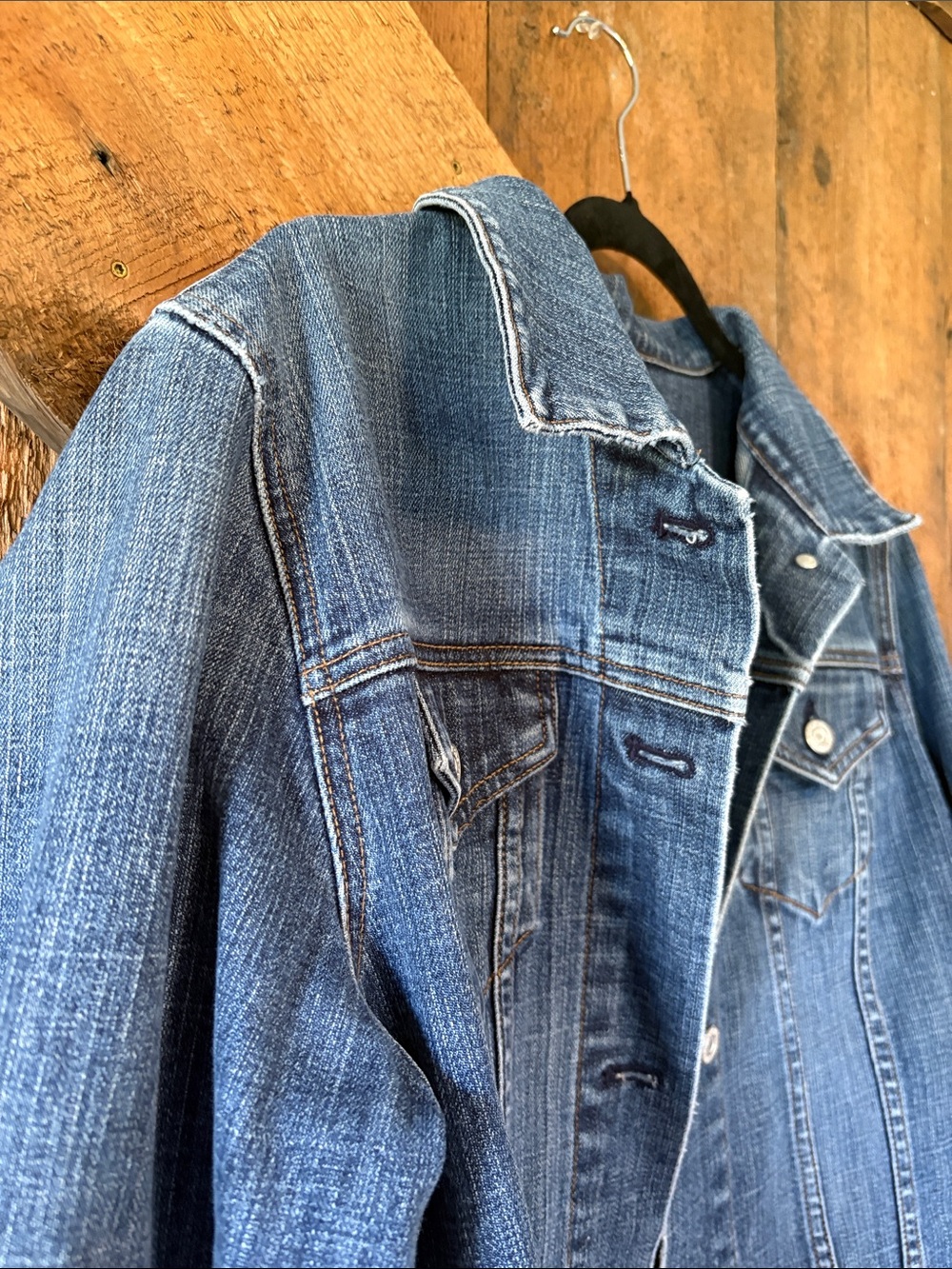 GAP Women's Medium Blue Denim Jacket - Picture 3 of 5